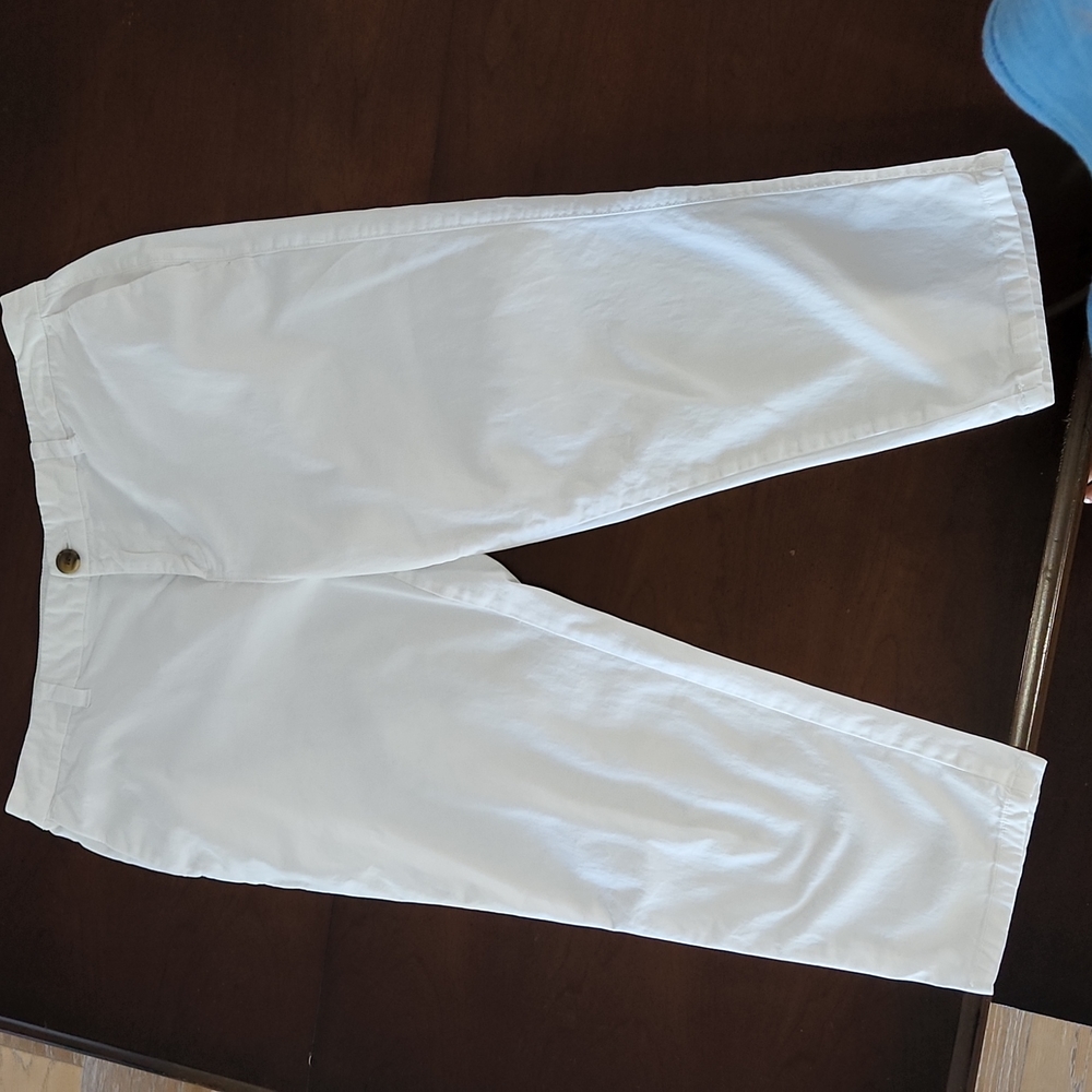Macy's style and co white twill Capri's
